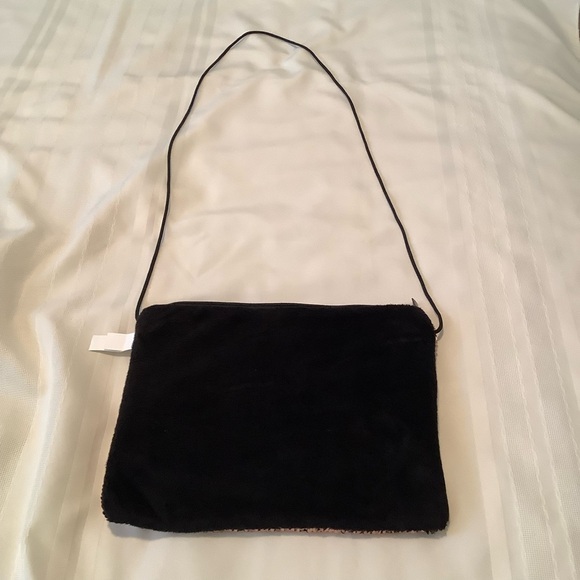 Anchor Sleeve with shoulder strap for IPad. - Picture 2 of 7